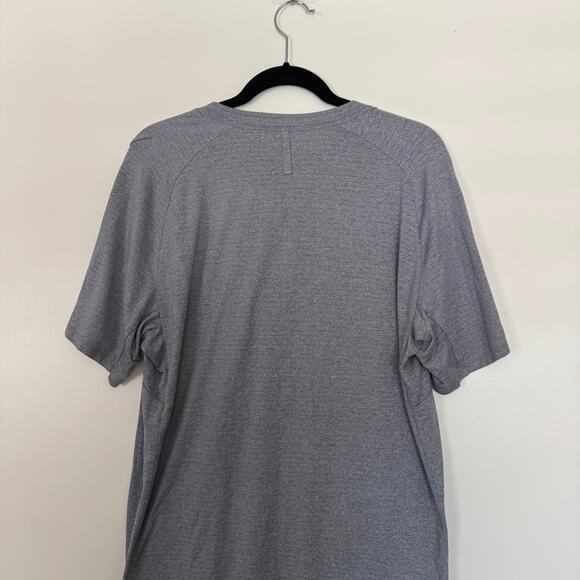 LULULEMON Men’s Blue Better Everyday Short Sleeve Shirt Large - Picture 5 of 5